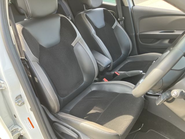 Ref No.A16060085 Renault LUTECIA Image#11