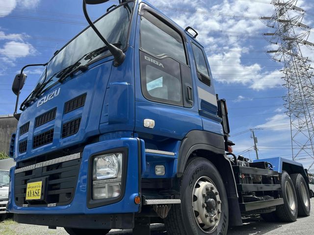 ISUZU GIGA