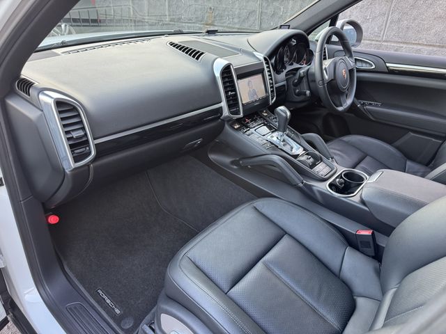 Ref No.A16060365 PORSCHE CAYENNE Image#15