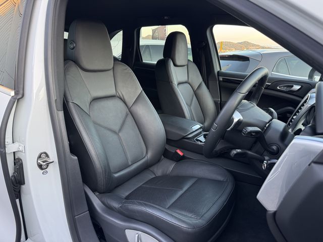 Ref No.A16060365 PORSCHE CAYENNE Image#14