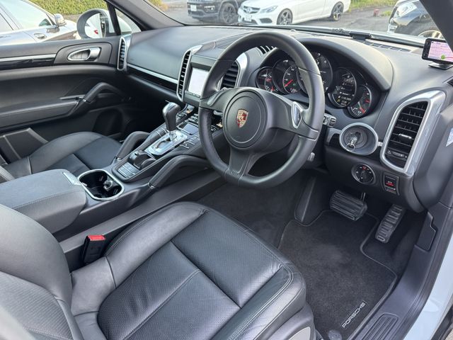 Ref No.A16060365 PORSCHE CAYENNE Image#13