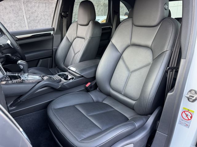 Ref No.A16060365 PORSCHE CAYENNE Image#16