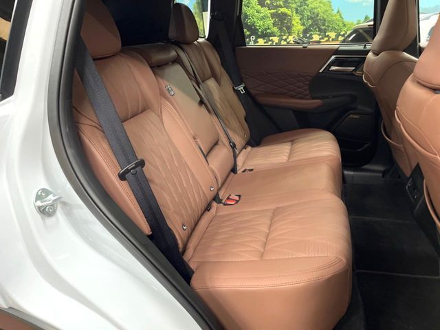 Ref No.A16076105 MITSUBISHI OUTLANDER PHEV Image#10