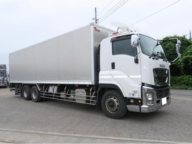 ISUZU GIGA