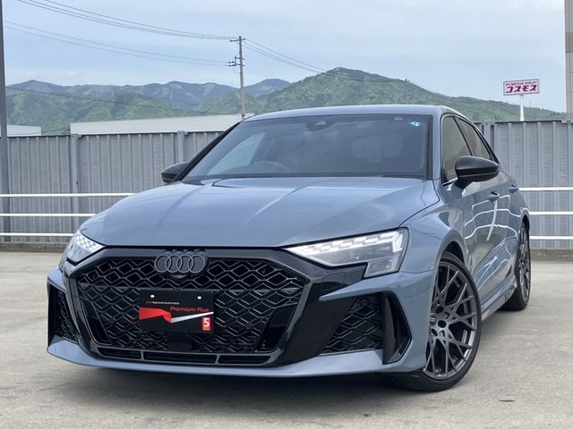 AUDI RS3