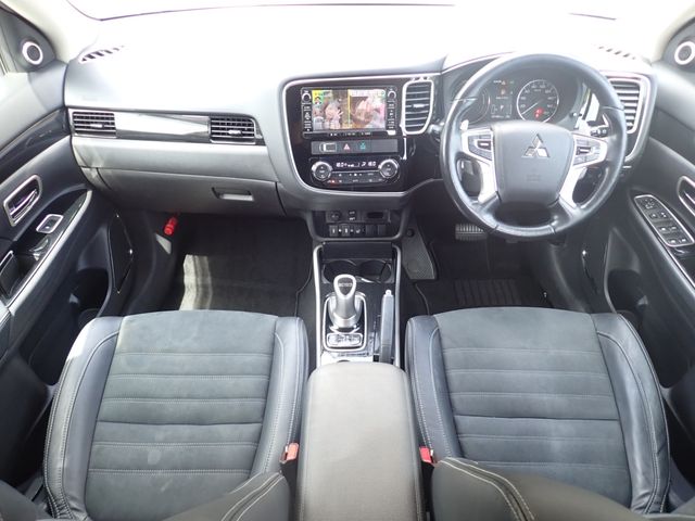 Ref No.A16085819 MITSUBISHI OUTLANDER PHEV Image#17