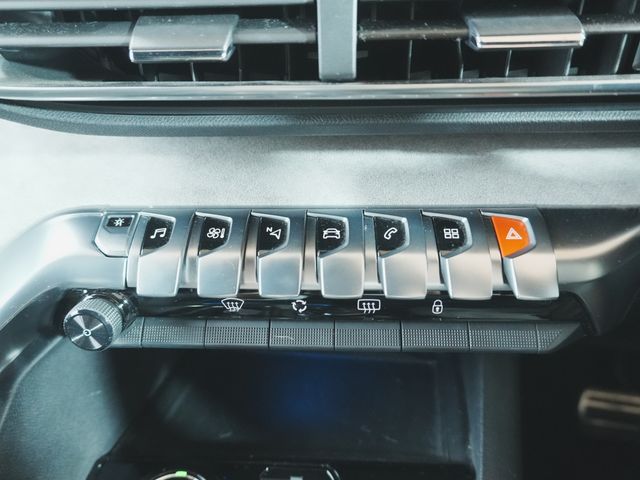 Ref No.A16085913 PEUGEOT 5008 Image#16