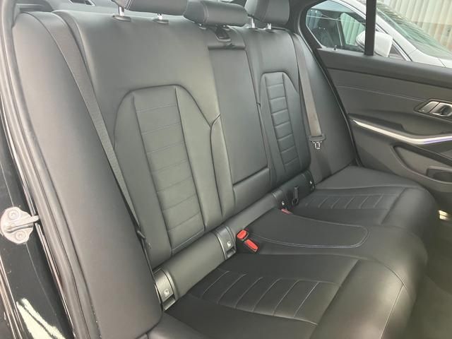 Ref No.A16085958 BMW 3 SERIES Image#16