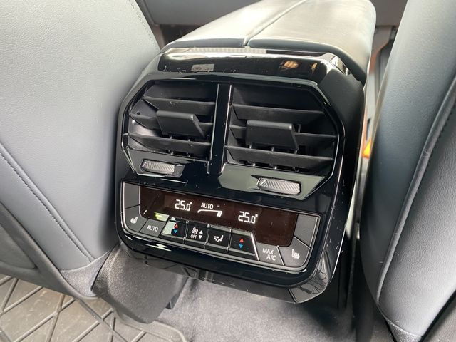Ref No.A16086515 BMW iX Image#17