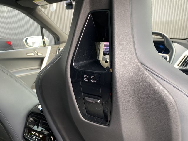 Ref No.A16086515 BMW iX Image#18