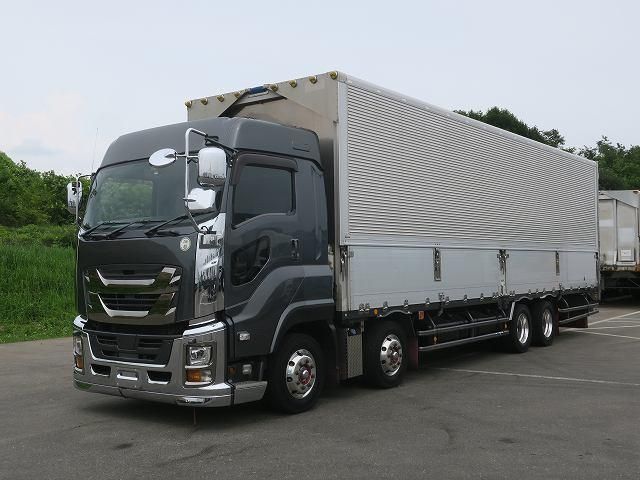ISUZU GIGA