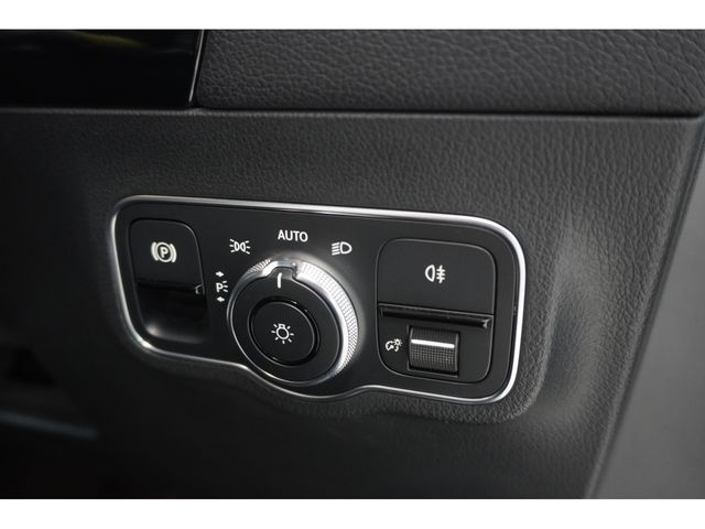 Ref No.A16097470 MERCEDES GLA CLASS Image#14
