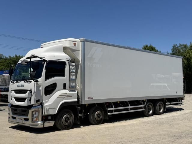 ISUZU GIGA