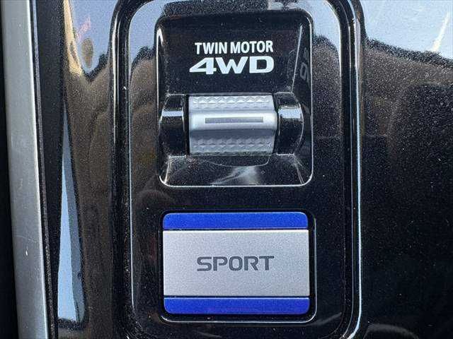 Ref No.A16102636 MITSUBISHI OUTLANDER PHEV Image#7