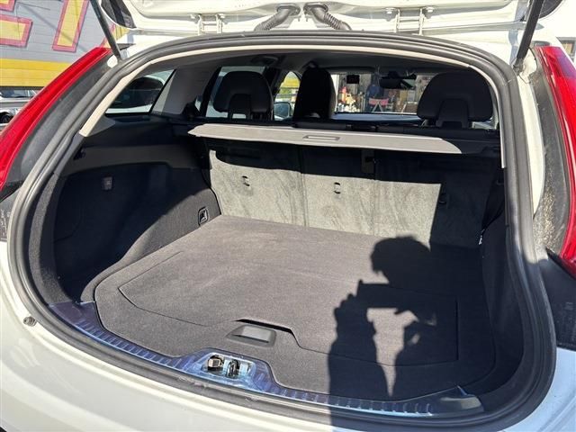 Ref No.A16102693 VOLVO V60 Image#13