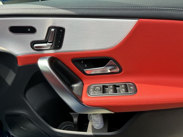Ref No.A16102720 MERCEDES A CLASS Image#9
