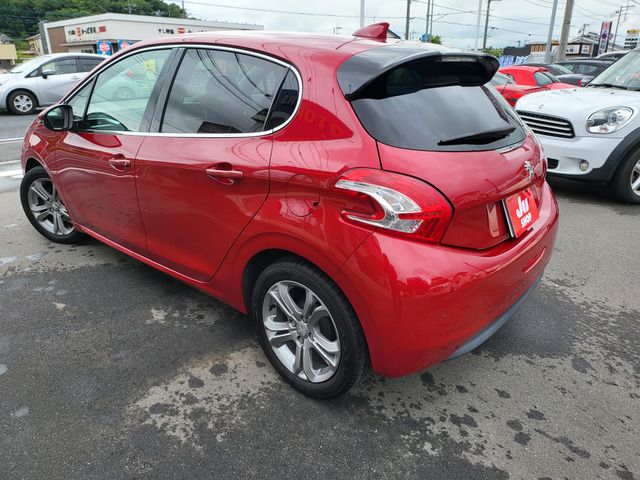 Ref No.A16102811 PEUGEOT 208 Image#2