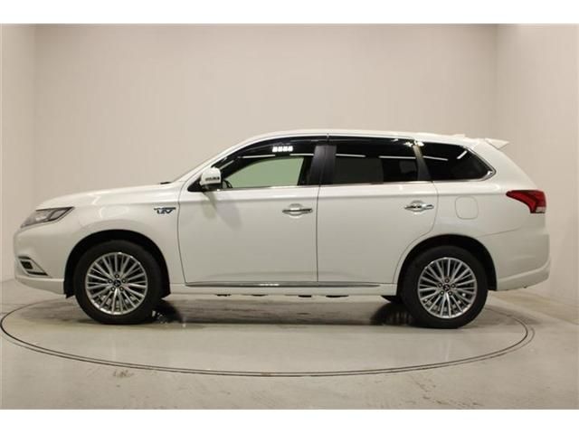 Ref No.A16115596 MITSUBISHI OUTLANDER PHEV Image#9