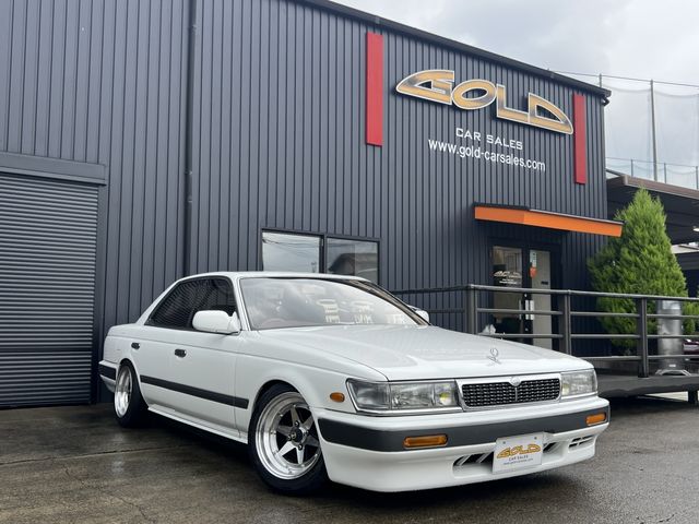 NISSAN LAUREL