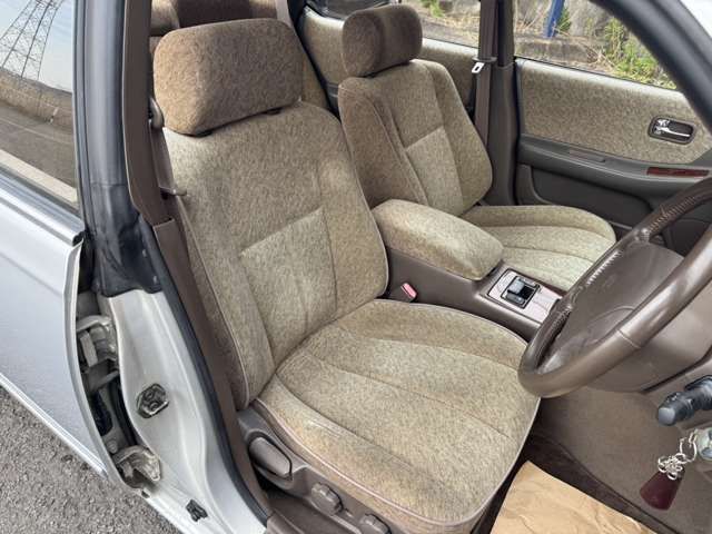 Ref No.A16216262 NISSAN LAUREL Image#5