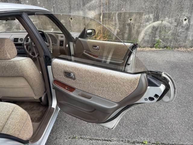 Ref No.A16216262 NISSAN LAUREL Image#18