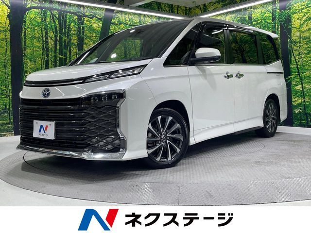 Toyota Voxy HV