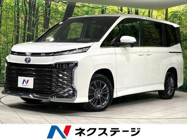 Toyota Voxy HV